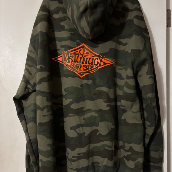 Matunuck Surf Shop Mens Camo Sweatshirt NWOT - Picture 2 of 6